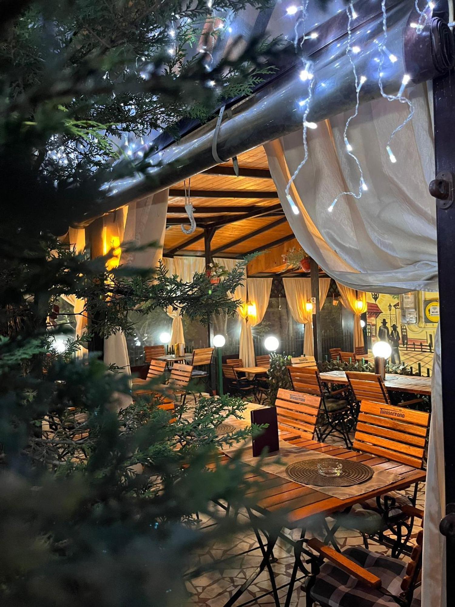Pensiune Restaurant Arconi Năvodari Exterior foto