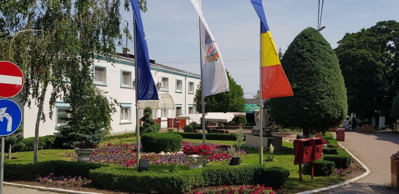 Pensiune Restaurant Arconi Năvodari Exterior foto